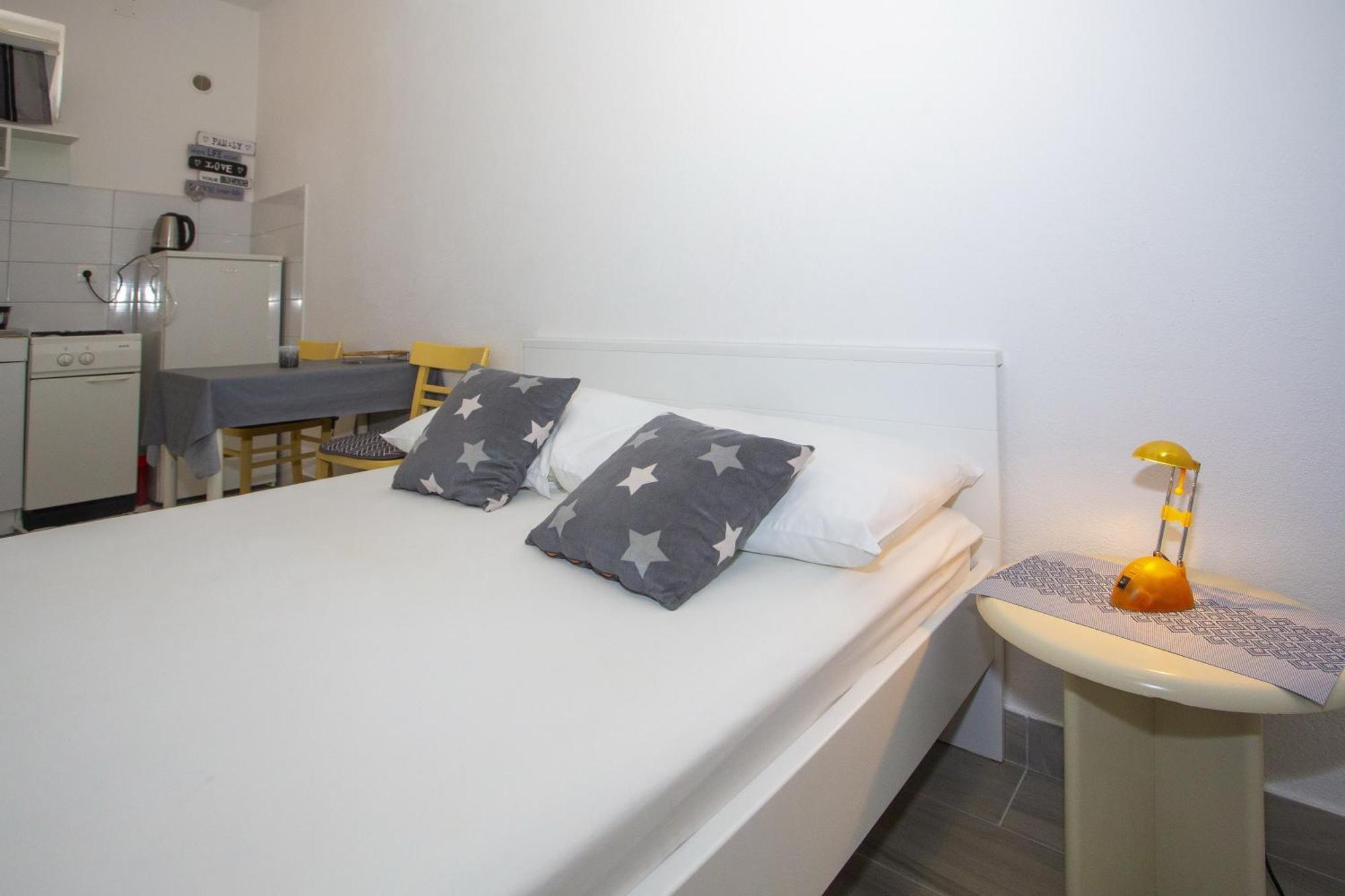 Apartments With A Parking Space Podgora, Makarska - 12816 Номер фото